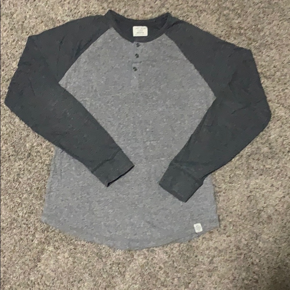 Long sleeve 1/4 button t-shirt